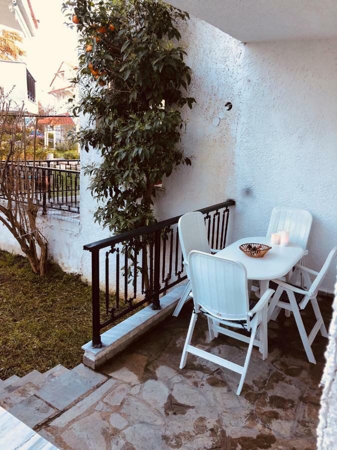 Seafront Maisonette In Foúrka Eksteriør bilde